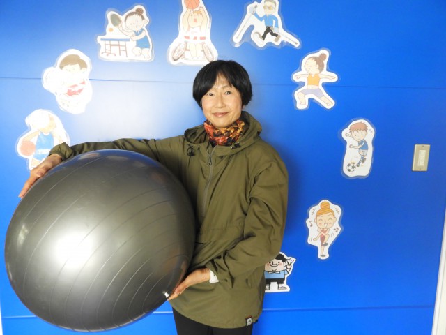 バランスボールで体幹UP　日１